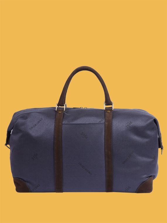 Weekend bag with shoulder strap