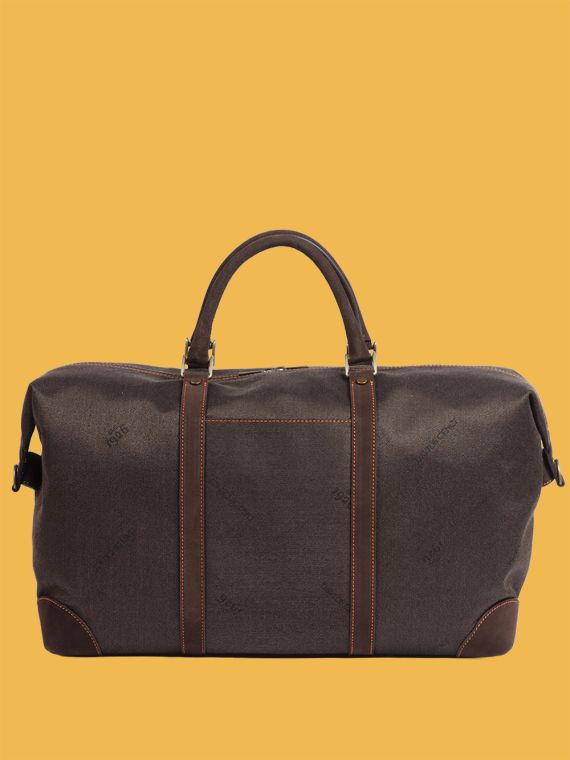 Weekend bag with shoulder strap
